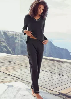Vivance Dreams V-Neck Pyjamas
